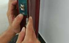 实木考漆门挖锁眼辨别材料（木门开锁眼视频教程）